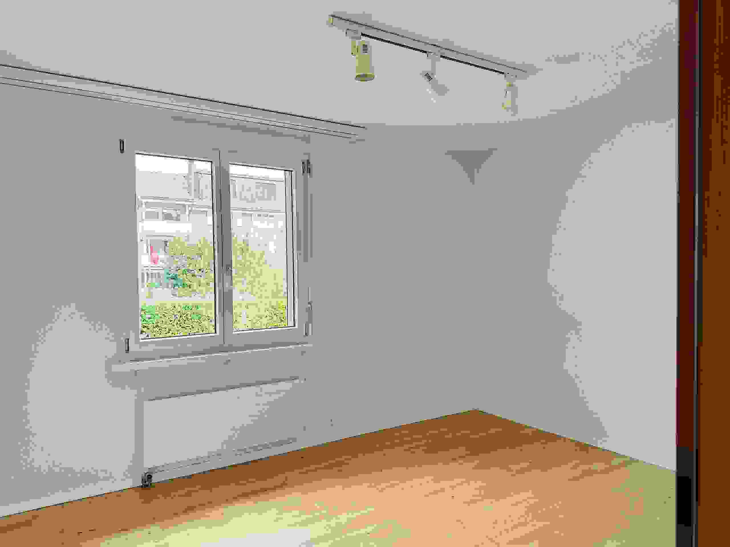 Zoom: zimmer_eg_li.jpg