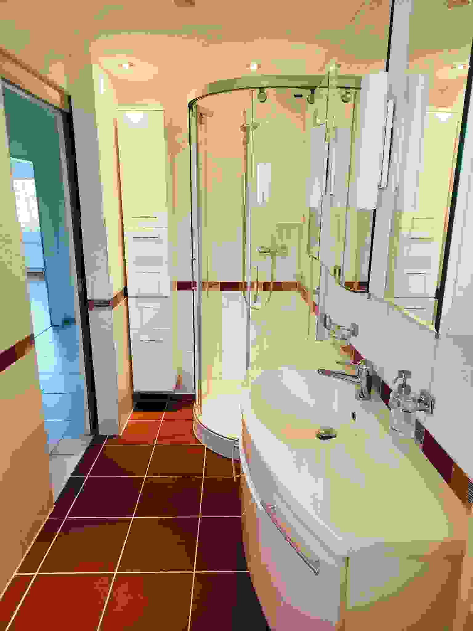 Zoom: dusche-bad.jpg
