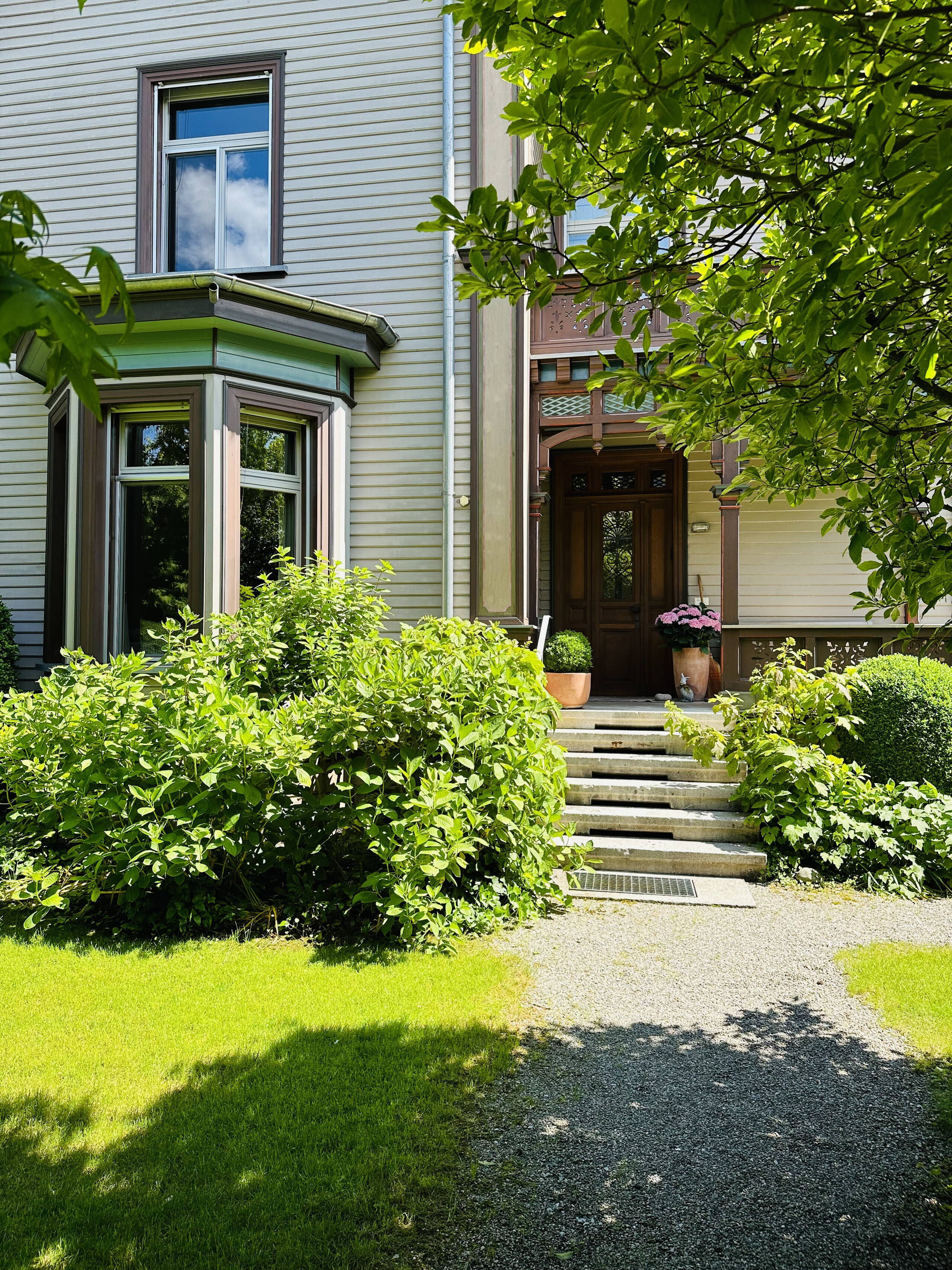 Zoom: zugang_hintereingang.jpg