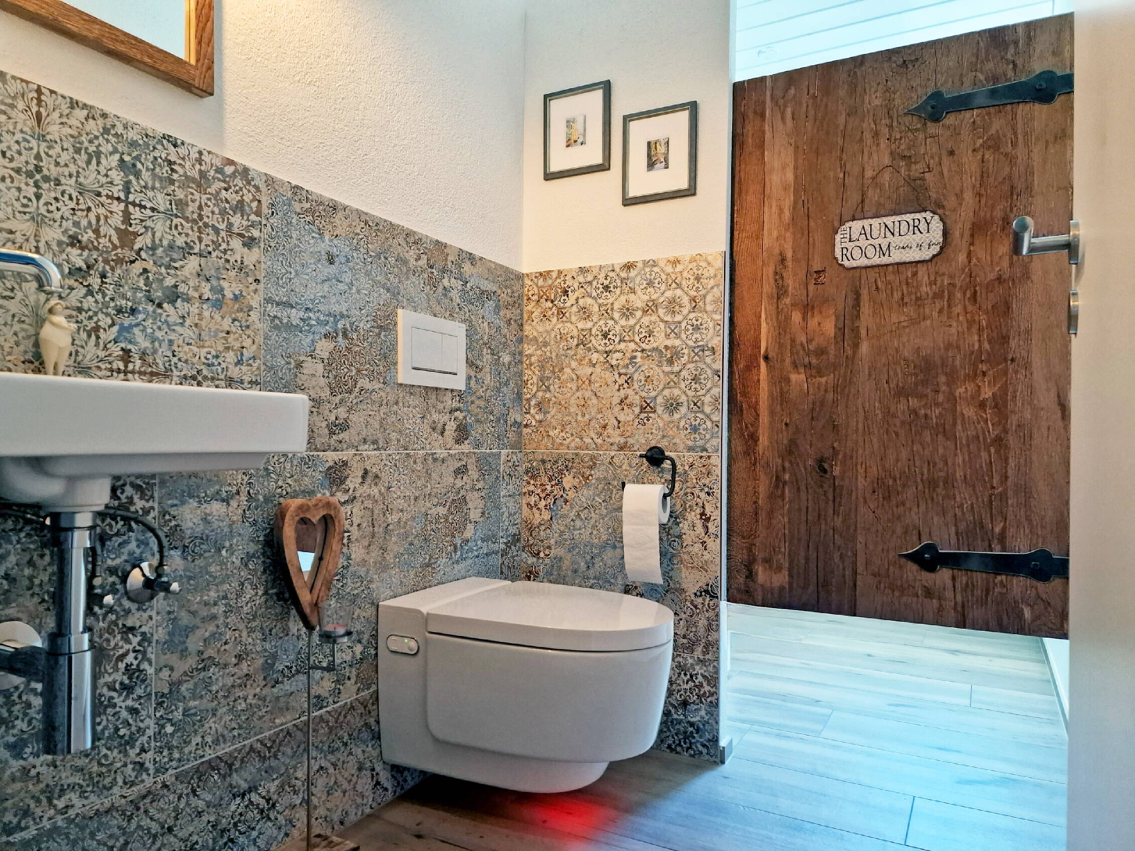 Zoom: gaeste-wc-2260.jpg