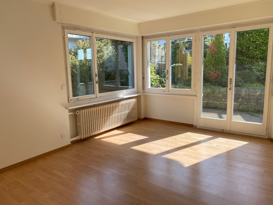 Zimmer mit Balkonzugang1130.jpg Zimmer mit Balkonzugang1130